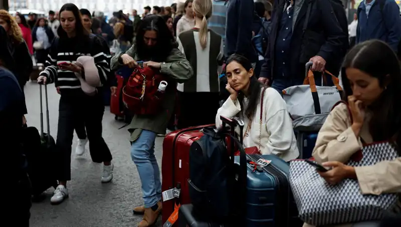 İspanya'daki Kablo Hırsızlığı Yolcuları Trenlerde Mahsur Bıraktı
