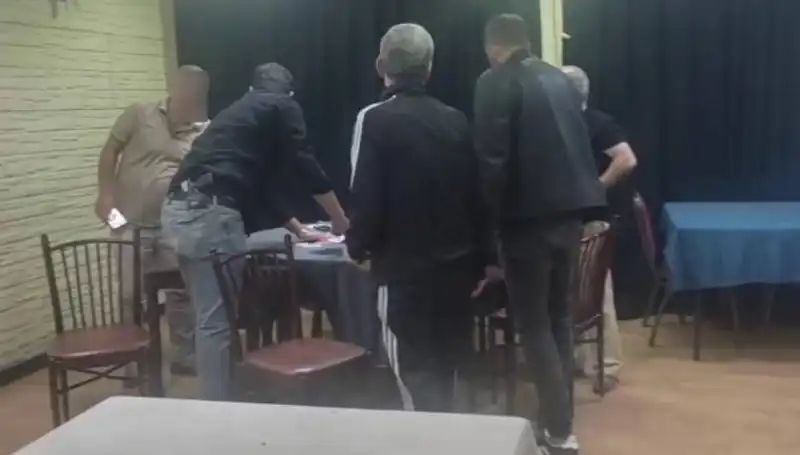 Kumar Oynarken Yakalanan Genç, Savunmasıyla Herkesi Şaşırttı