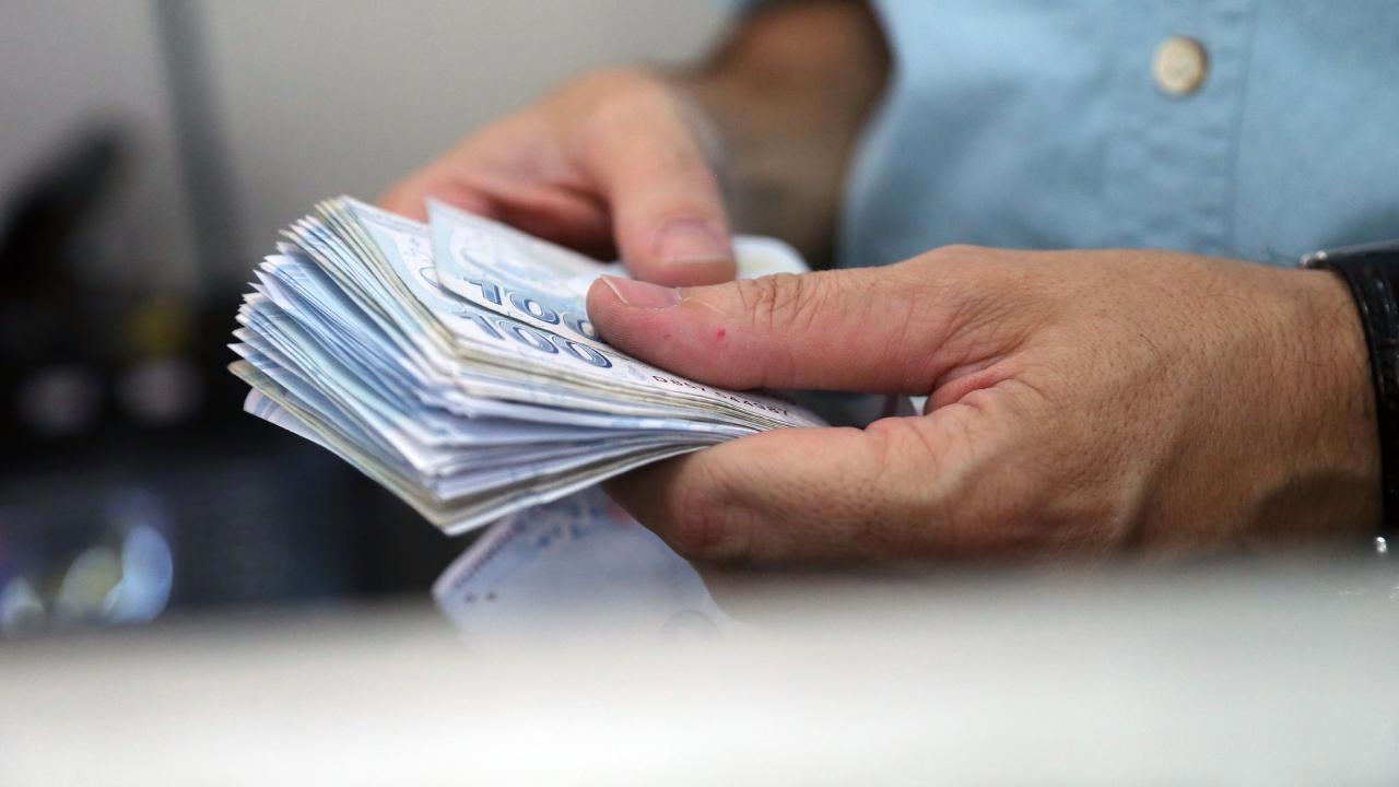 Emekli aylığı en düşük seviyeye çıkarıldı