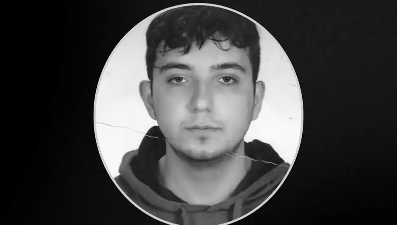 Üniversite Öğrencisi Burak'ın Şüpheli Ölümü: Aile ve Arkadaşları Derin Bir Üzüntü İçinde