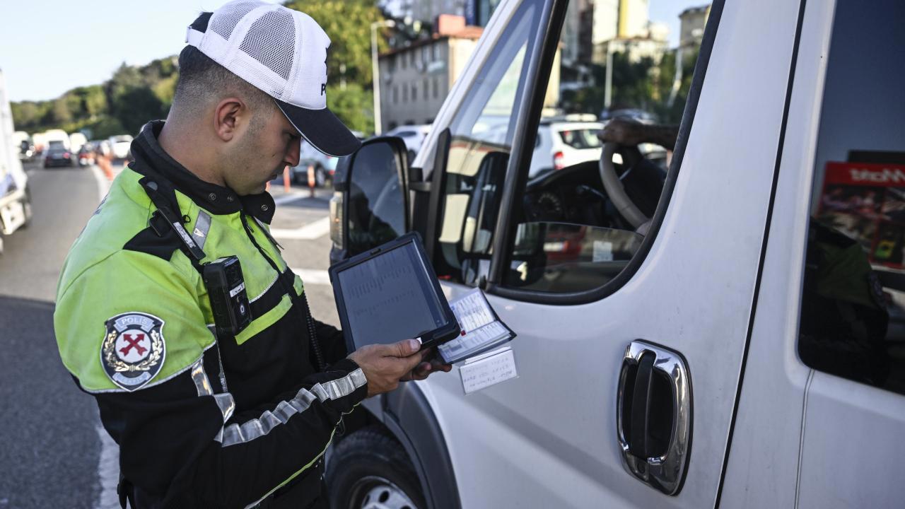 Okul Servislerine Yönelik Sıkı Denetimler Sürüyor