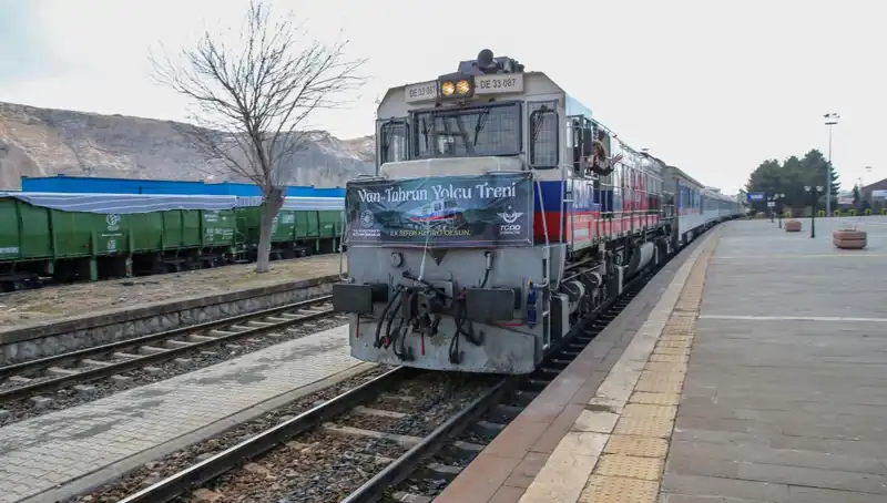 Van-Tahran Tren Seferleri Başladı: Seyahat Severler İçin Yeni Bir Alternatif!