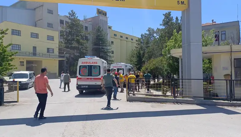 Çorum'daki Un Fabrikasında Patlama: Can Kaybı Olmadan 10 Yaralı!