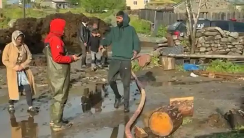 Ardahan'da Olumsuz Hava Şartları: Sağanak Yağış Sel Felaketine Dönüştü