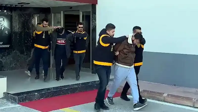 Silahlı Soygun Girişimi: 2 Milyon Lira İstenildi, İki Şüpheli Tutuklandı!