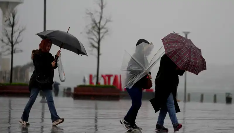 İstanbul'u Bekleyen Kuvvetli Sağanak: Hazırlıklı Olun!
