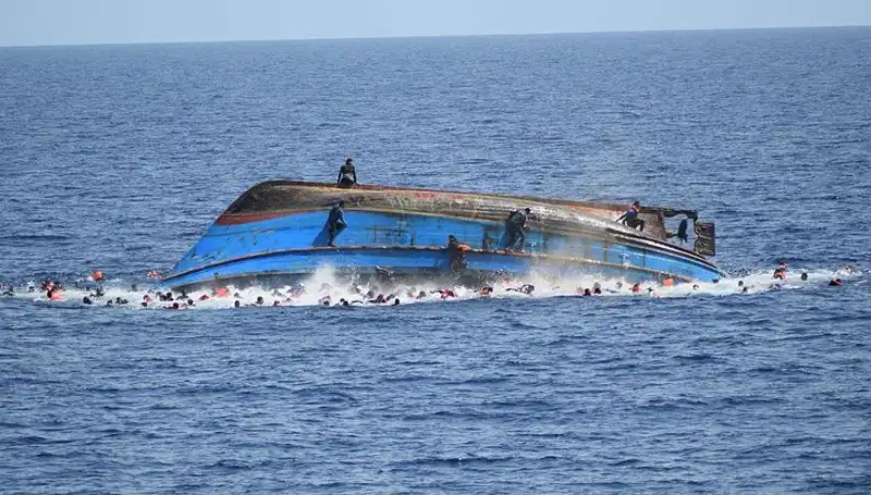 Filipinler'de Gemi Faciası: Alabora Olan Gemideki 4 Kişi Hayatını Kaybetti