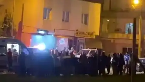 Mahalleli Araç Trafiği İçin Harekete Geçti: Tartışma Büyüyor