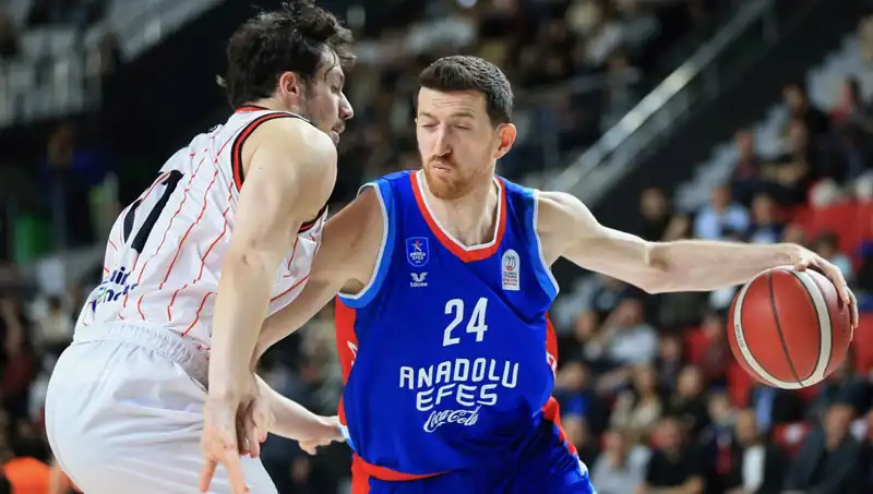 Anadolu Efes, Euroleague'deki Şampiyonluk Umudunu Tazelemek İçin Arenada