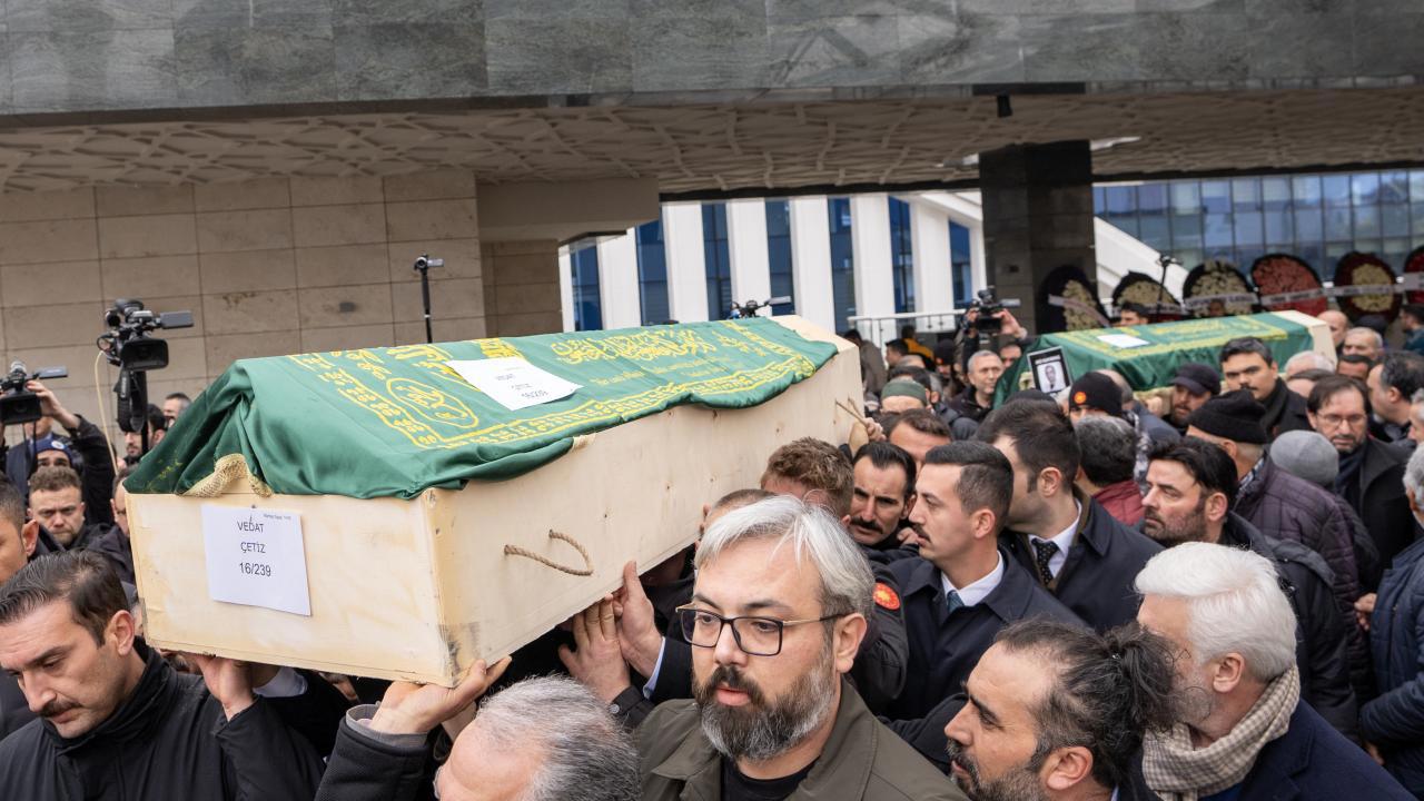 Bolu'da Faciada Hayatını Kaybedenler Son Yolculuklarına Uğurlanıyor