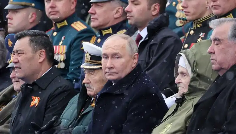 Rus Ordusu Büyüyor: Putin'den Tarihi Askeri Yükseliş Çağrısı