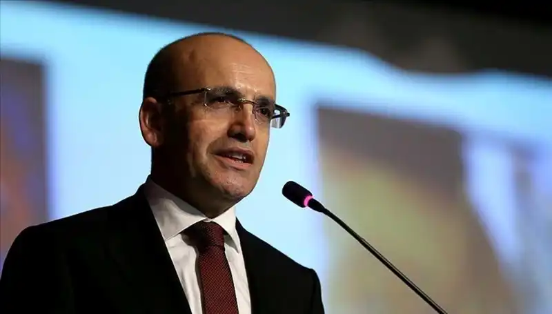 Ekonomi Bakanı Şimşek'ten Yoğun İstişareler: Yeni Dönem için Hayati Adımlar
