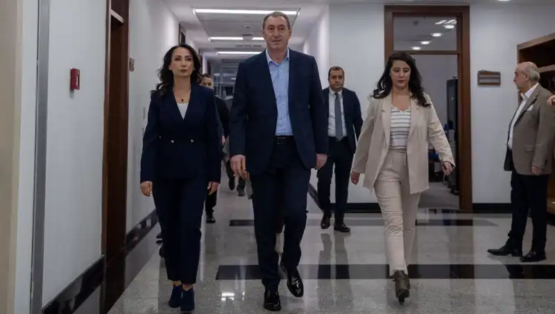 DEM Parti Heyeti, Siyasi Parti Turu ile Türkiye'yi Geziyor!