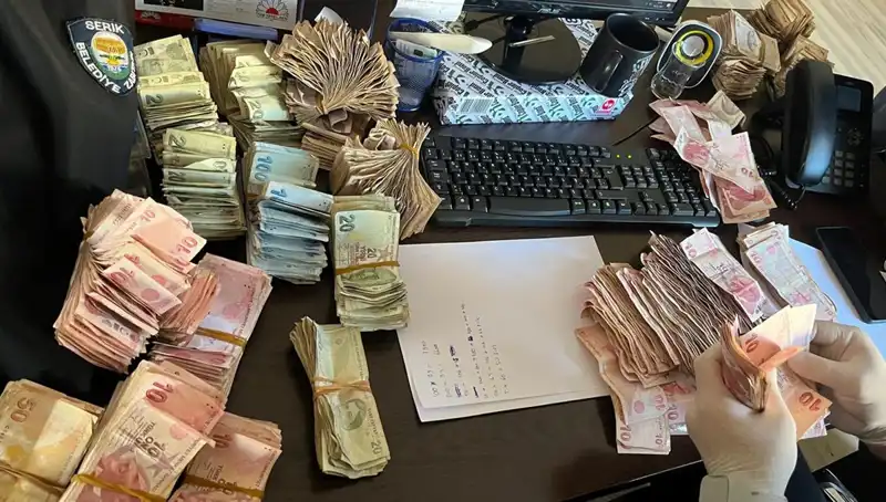 Dilencinin Üzerinden Çıkan Binlerce TL: Şok Eden Olay!