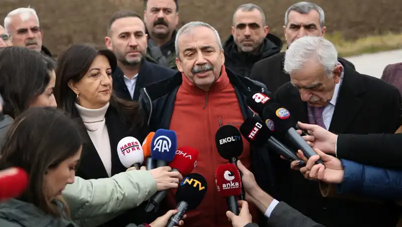 İmralı'dan PKK'ya Çarpıcı Çağrı: Öcalan'ın Şartları Neler?