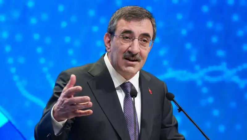 Cevdet Yılmaz'dan Boykot Çağrılarına Sert Tepki: Siyasi Sorumluluk Nedir?