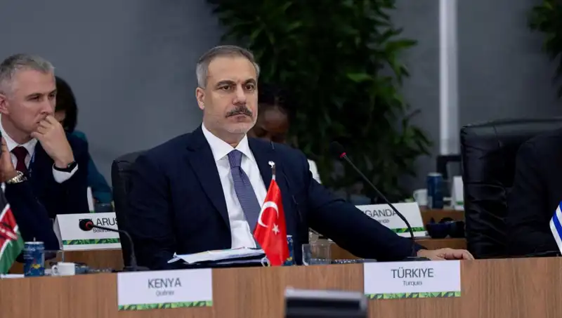Bakan Fidan'dan BRICS Zirvesi'nde Yapay Zeka Uyarısı: Önlemler Alınmalı!
