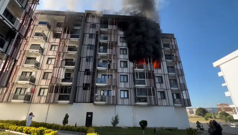 Çanakkale'de Sabah Şoku: Yangınla Uyanan Halkın Korku Dolu Anları