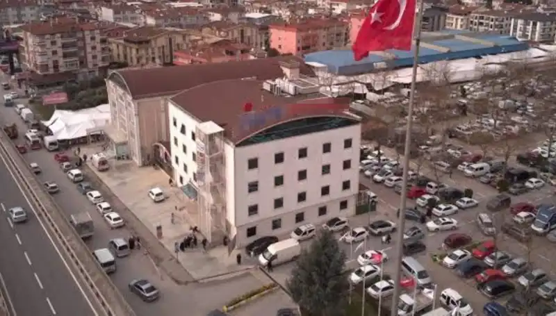 Özel Hastaneye Şok Deprem Mührü! Kestikleri Perde Betonlarıyla İlgili İddialar Ortaya Çıktı