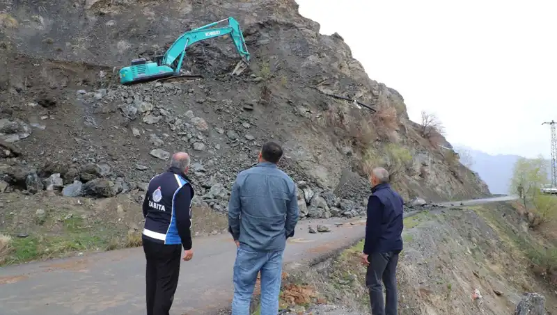 Hakkari’de Kaya Düşmelerine Karşı Alınan Önlemler ve Son Gelişmeler