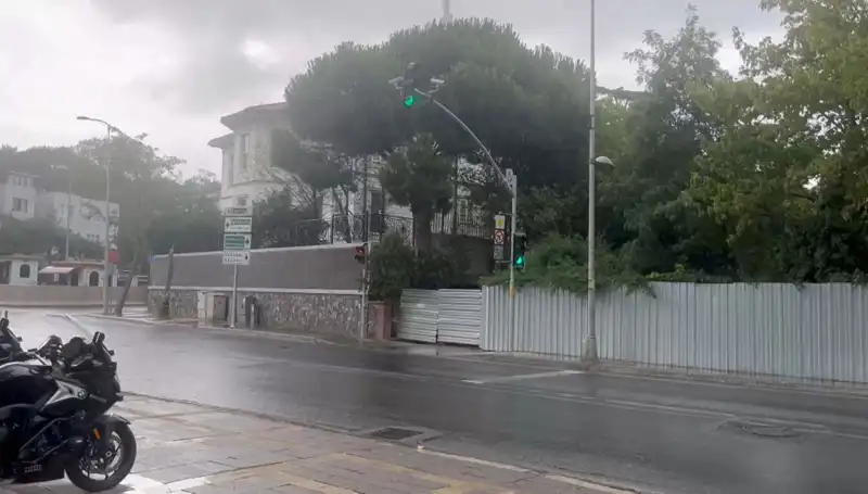 İstanbul’da Sağanak Yağışla Gelen Serinlik ve Rahatlama