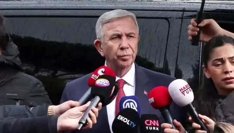 Mansur Yavaş: "Güveneceğimiz Tek Lİman Hukuk" İfadesiyle Dilek İmamoğlu'nu Ziyaret Etti