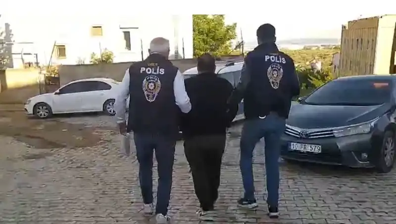 Balıkesir’de Dolandırıcılık Çetesi Çökertildi: 4 Tutuklama Gerçekleşti
