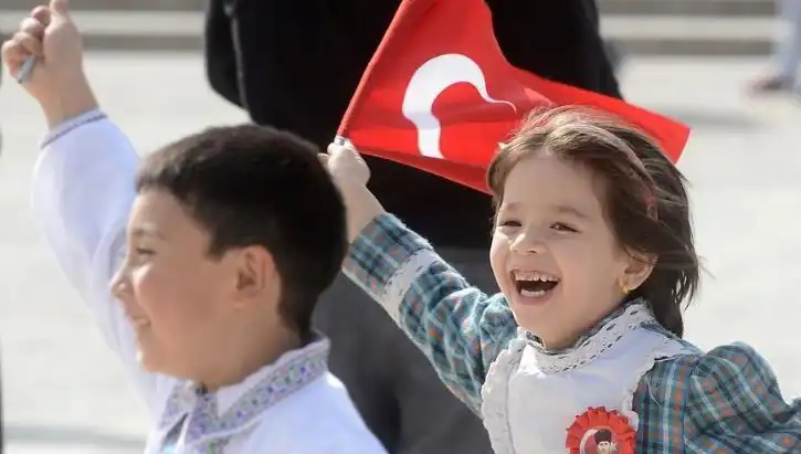 23 Nisan Ulusal Egemenlik ve Çocuk Bayramı'nın Tatil Durumu Açıklandı