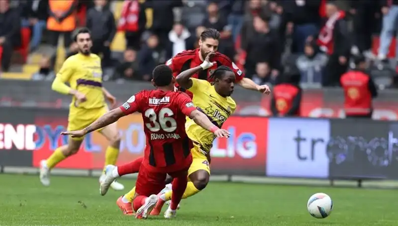 Süper Lig Heyecanı Yeniden Başlıyor: Milli Ara Bitti!
