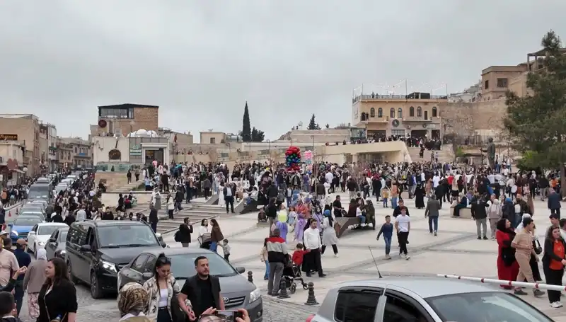 Mardin, Ramazan Bayramı'nda Turist Akınıyla Büyülendi