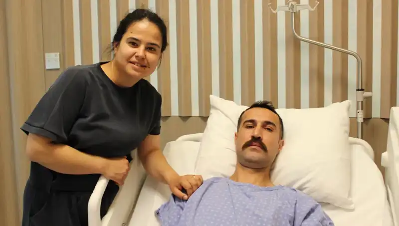 32 Yaşındaki Genç Kadın, Mide Kanaması Zannettiği Durumda Kalın Bağırsak Kanseriyle Yüzleşti