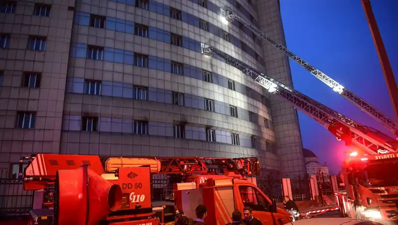 Yüksek Katlı Binalarda Büyüyen Tehlike: İtfaiyeciler Uyarıyor!