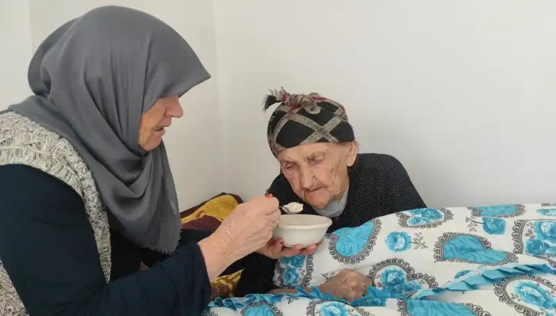 102 Yaşındaki Kezik Nine’nin Uzun Yaşamanın Sırrı: Beslenme Alışkanlıkları