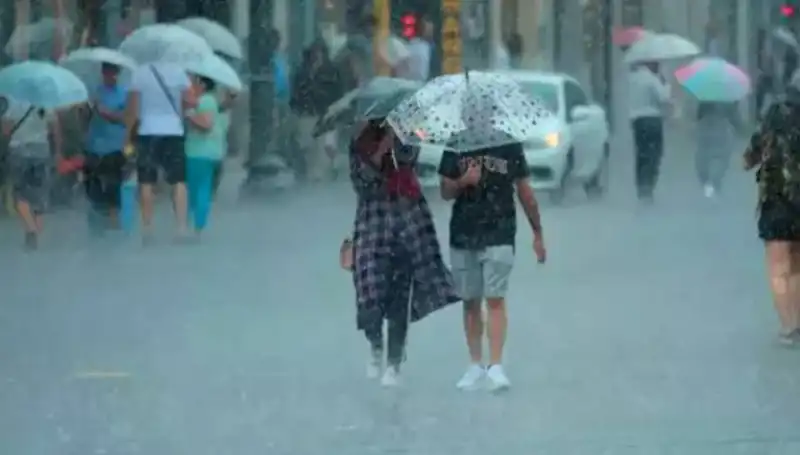Meteoroloji’den Heyecanlandıran Uyarı: İstanbul'da Sağanak, Yangın Bölgesinde Kuvvetli Rüzgar!