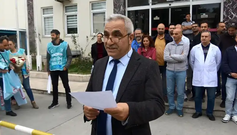Antalya'da Doktora Saldırı: Sağlık Çalışanları Tepkilerini İş Bırakmayla Gösterdi