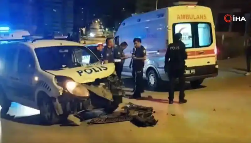 Ankara'da Hafif Ticari Araç ile Polis Aracının Çarpışması: Detaylar ve Son Gelişmeler