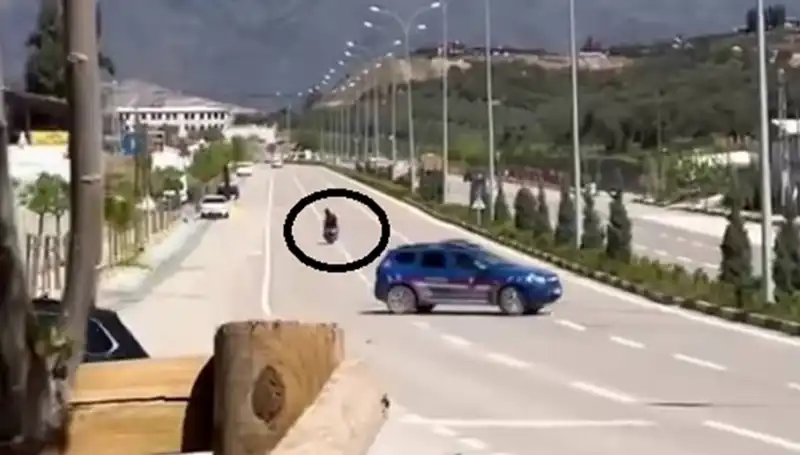 TikTok Videosunun Yüksek Bedeli: Gençlerin Eğlencesi Çalışanlarını Mağdur Etti!