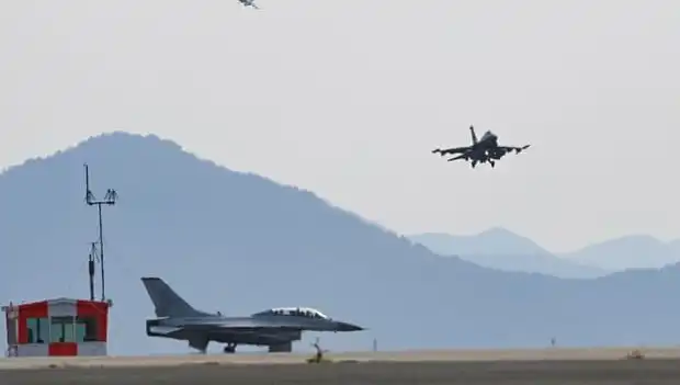 Güney Kore'de Askeri Tatbikat Kabusu: Savaş Uçağı Köyü Bombaladı