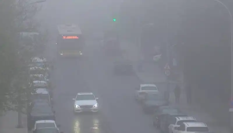 İstanbul'un Sisle Kaplı Bölgeleri: Görüş Mesafesi Düşüyor, Dikkat!