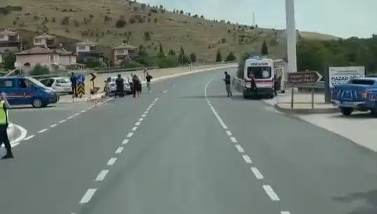 Elazığ'da Korkunç Kaza: İki Otomobil Çarpıştı, Çok Sayıda Yaralı!