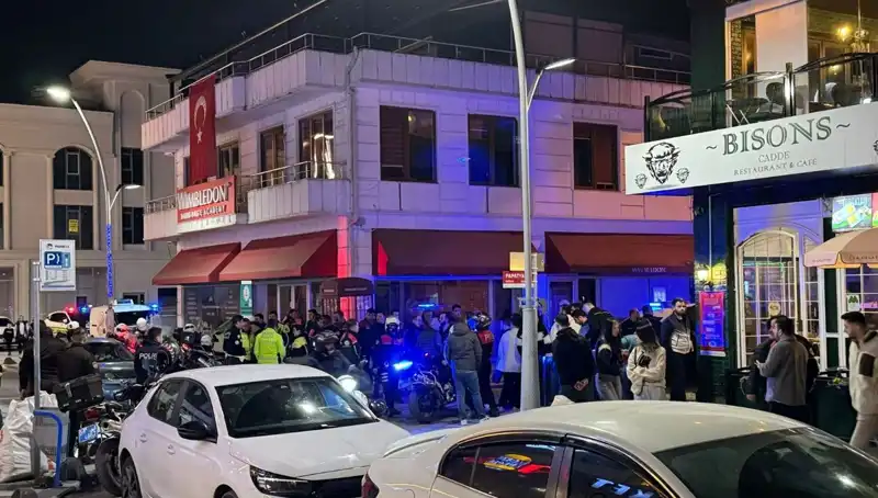 Kafe Sahibinin Cesareti: Havai Fişeklerle İlgili Olayda Bıçaklandı