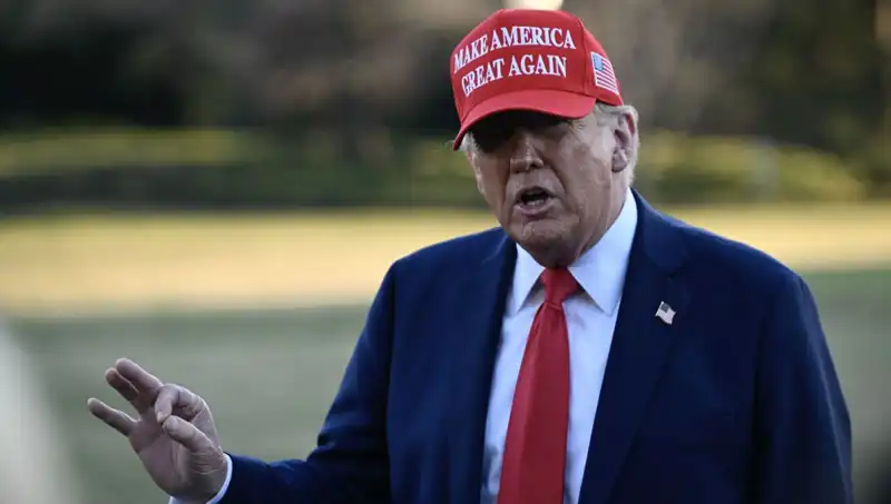 Trump'tan Kendini Öven Paylaşım: "Ukrayna Krizinde ABD'yi Savaşın Kollarından Kurtardım"