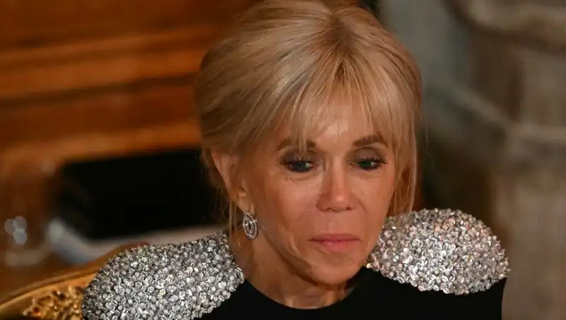 First Lady Davasında Şok Gelişme: "Erkek Olarak Doğdu" Yalanına Beraat Verildi