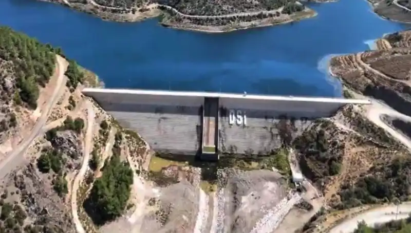 Çeşme'de Su Kesintileri Sona Eriyor: Beklenen Proje Hayata Geçiyor