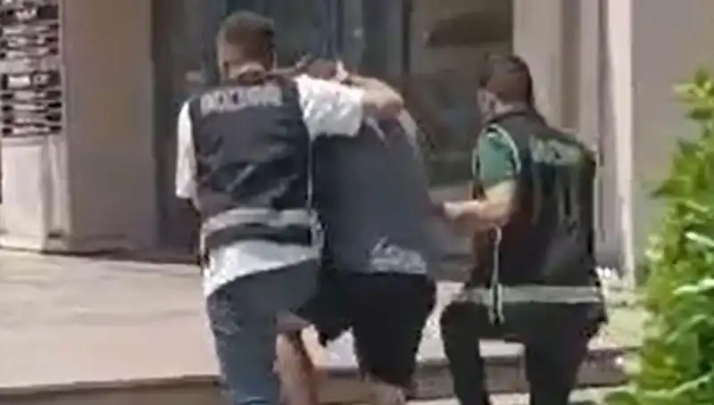 Sahte Dövizle Alışveriş Yapan Turist Ülkesine Gönderildi!