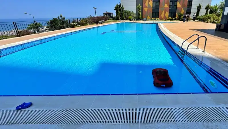Samsun'da 4 Yaşındaki Çocuk Akülü Arabasıyla Havuzda Can Pazarı Verdi!