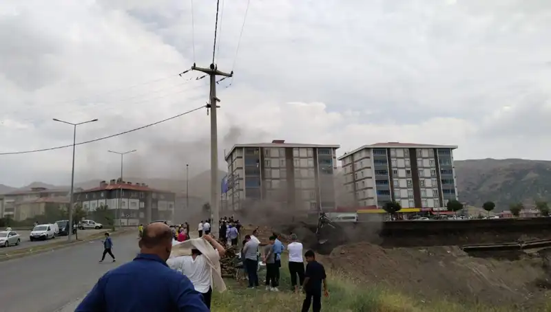 Bitlis’te Doğalgaz Hattında Patlama: Can ve Mal Kaybı Riski Artıyor