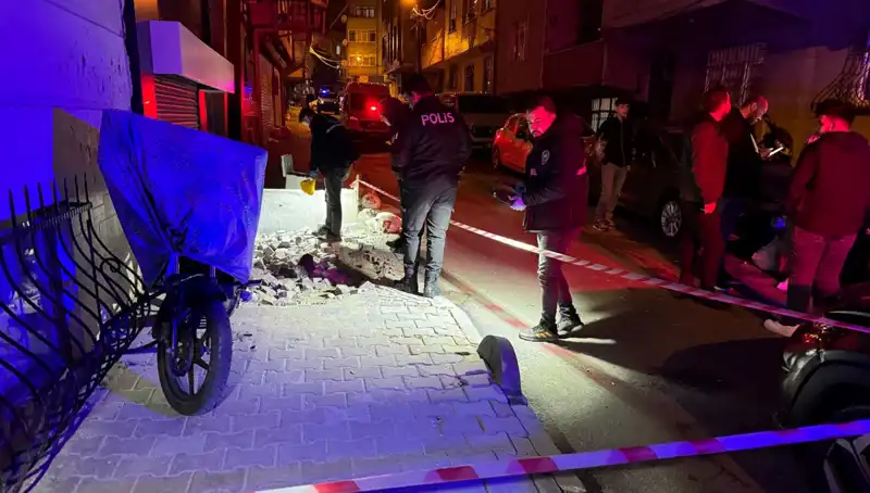 Küçükçekmece'de Plakasız Motosikletli Saldırı: Olayın Detayları ve Son Gelişmeler