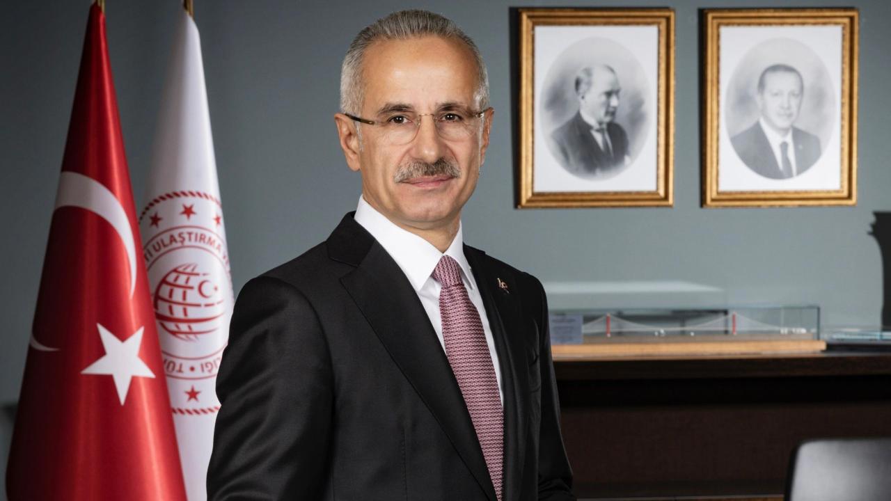 Bakan Uraloğlu Ailece Seyahat İndirimlerini Gündeme Getirdi