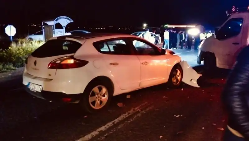 ** Kafa Kafaya Çarpışma: 1 Ölü, 7 Yaralı Trafik Kazası Detayları